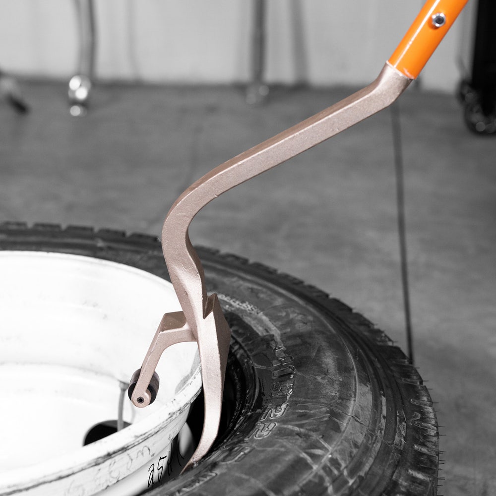 Truck Tire Demounting Tool - Maventech