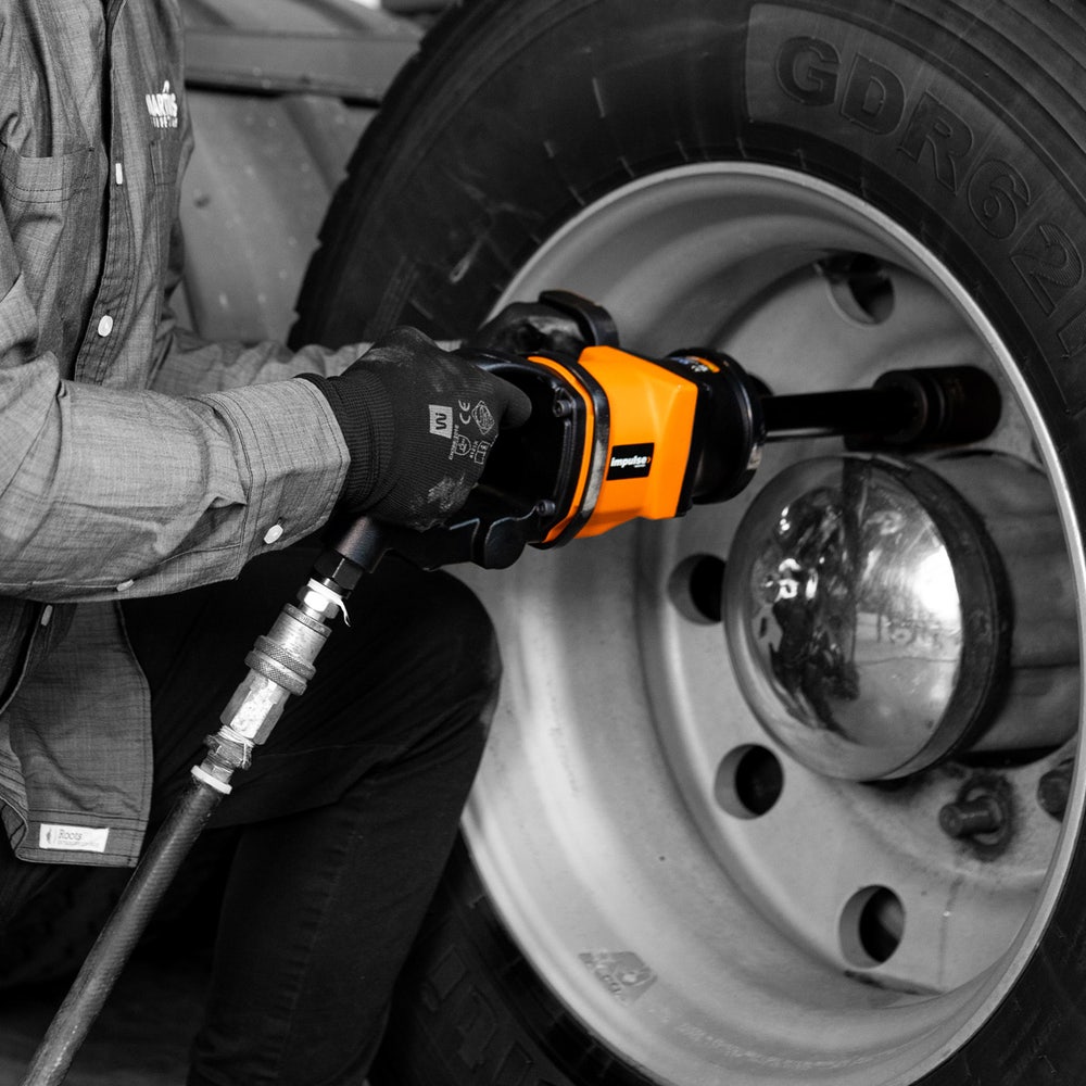 Impulse 1" LW Impact Wrench 1800 ft - lb MX - LW2 - Maventech