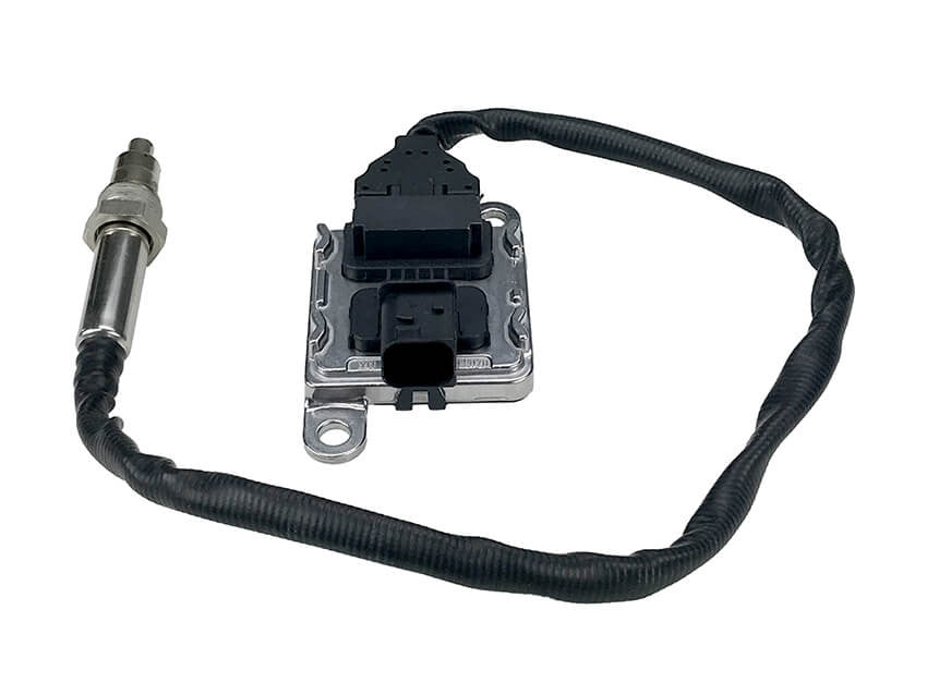 Replacement for Detroit / Mercedes - Benz HD NOx Sensor (A0101531928 / REP S11928) - Maventech